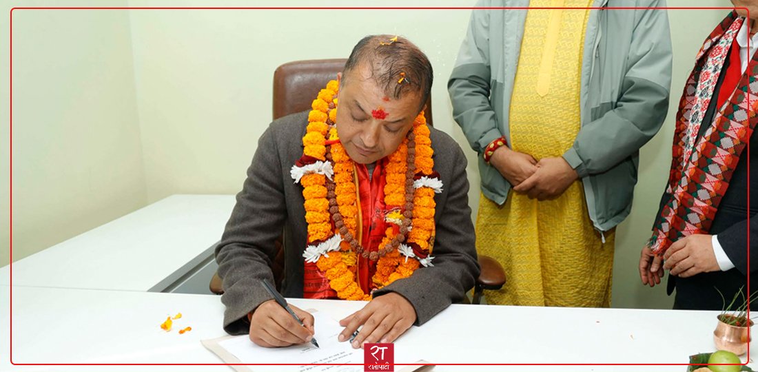   सभापति चुनिएपछि पहिलोपटक गगन थापा सानेपामा (तस्बिरहरु)