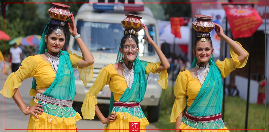   तस्बिरमा हेर्नुहोस् एमाले विधान महाधिवेशनस्थल बाहिरकाे चहलपहल