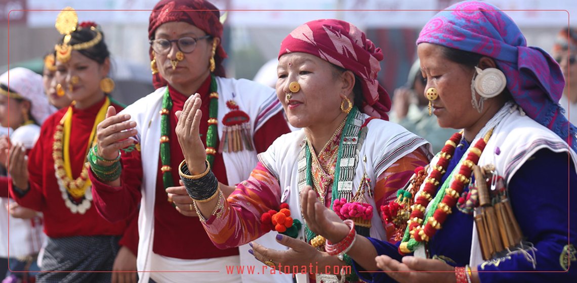 टुँडिखेलमा किराँत समुदायको साकेला नाच (तस्बिरहरू)