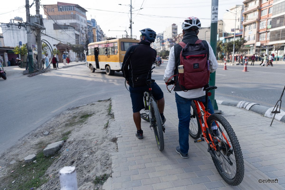 CYCLE LANE (16)