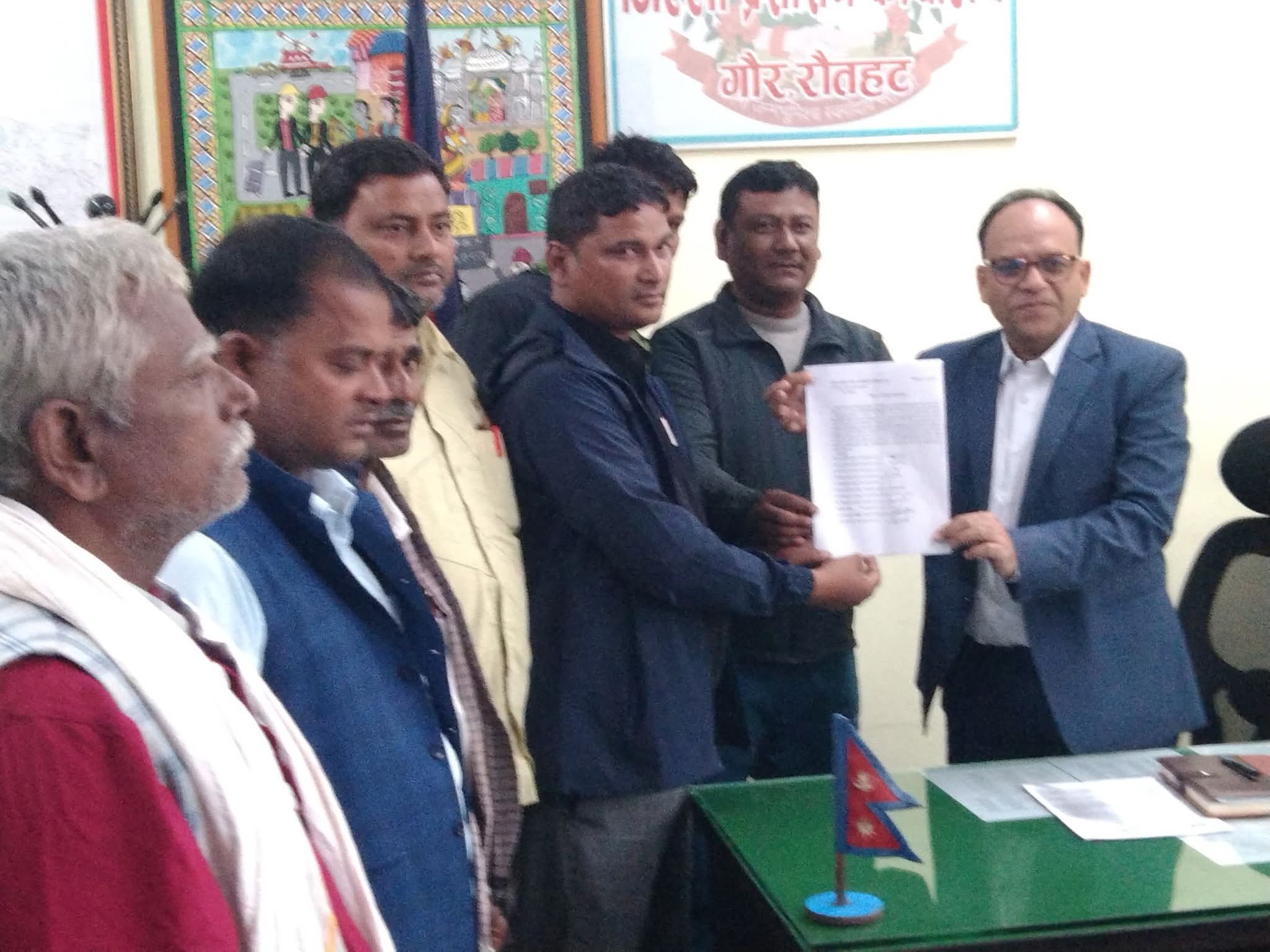 फतुवा विजयपुरका ११ वडा अध्यक्षद्वारा सिडिओलाई संयुक्त ज्ञापनपत्र
