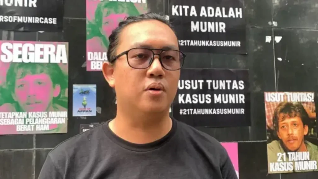 Four Military Personnel Detained in Connection With Acid Attack on Indonesian Activist