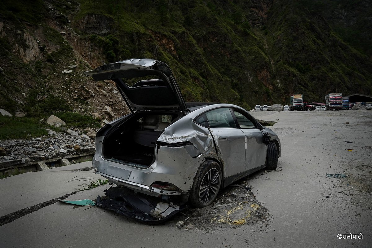 Damaged_Vehicle_Rasuwa  (2)