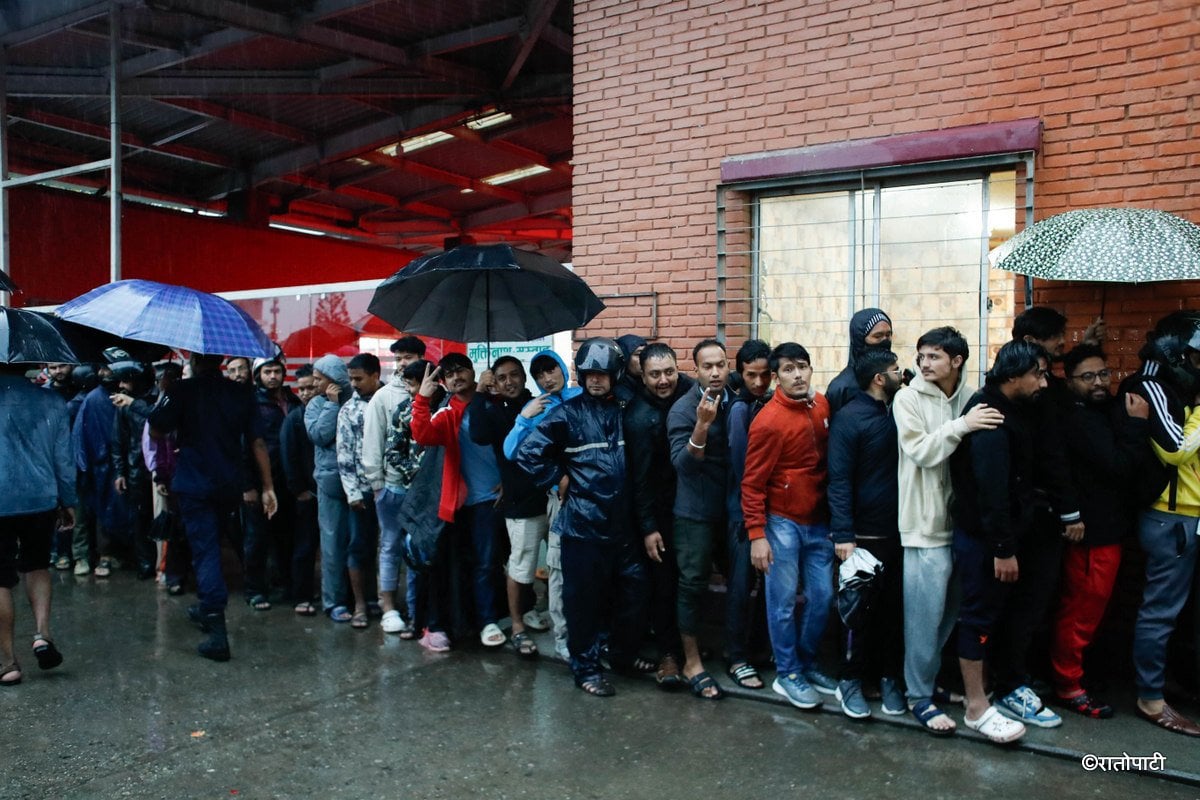 dashain ticket line (1)