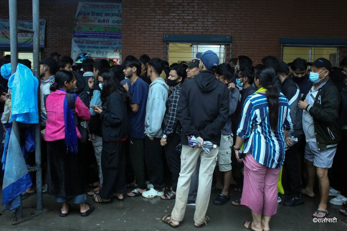 dashain ticket line (11)