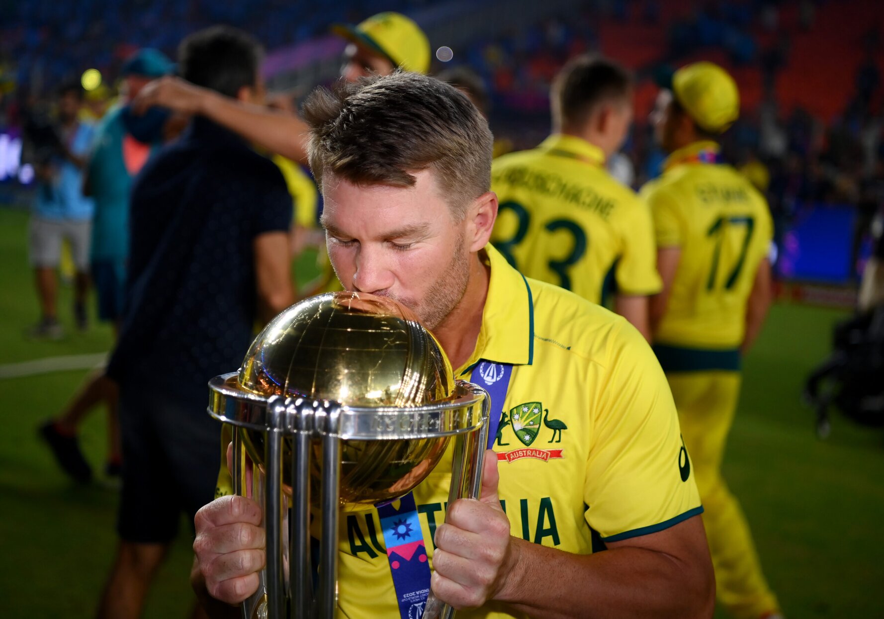 David-Warner-with-the-ICC-Cricket-World-Cup-2023-Trophy-scaled