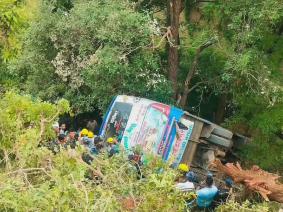 बैतडीमा बस दुर्घटना