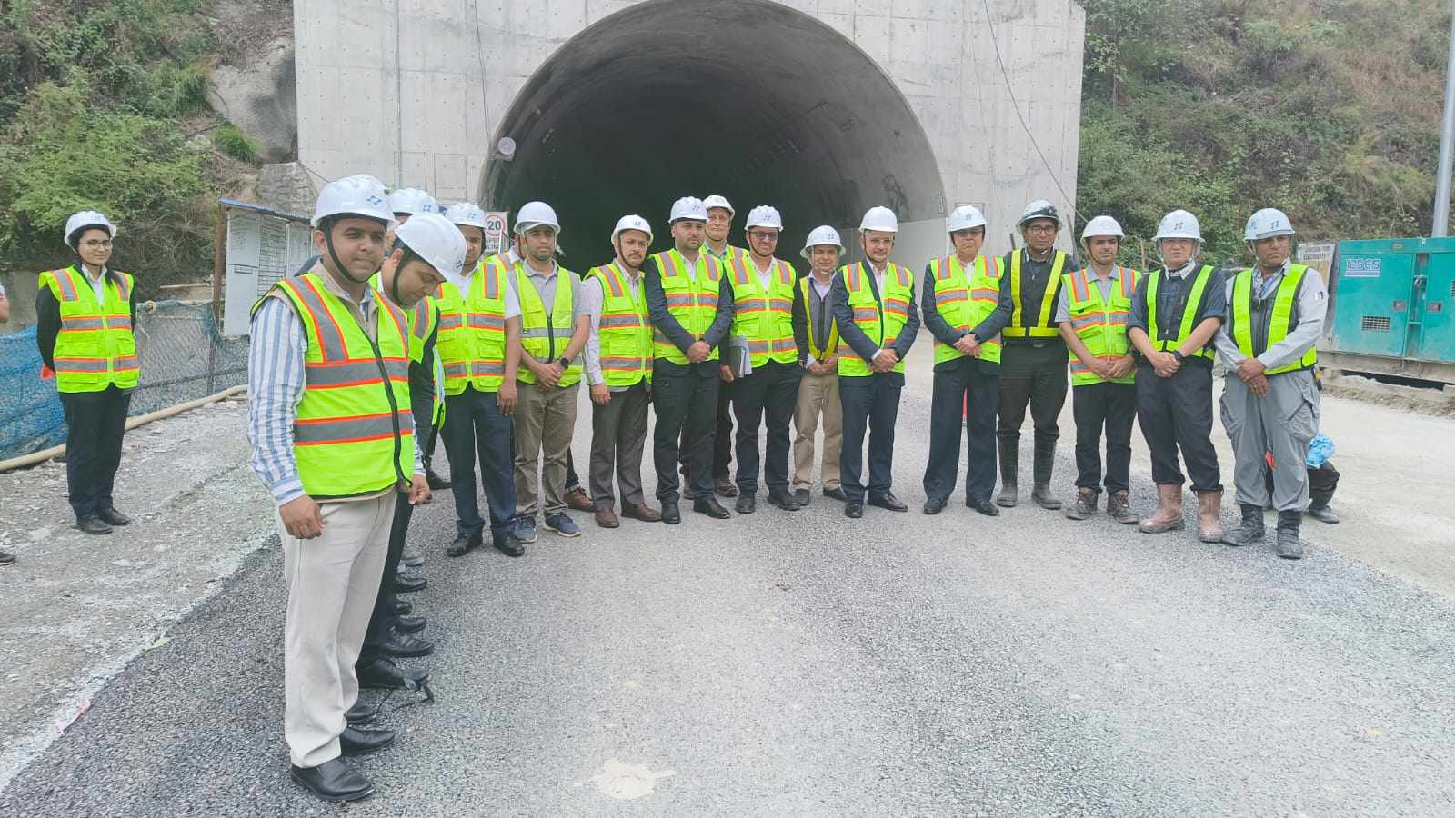 ठुला योजना शीघ्र सम्पन्न गर्न मन्त्री दाहालको निर्देशन