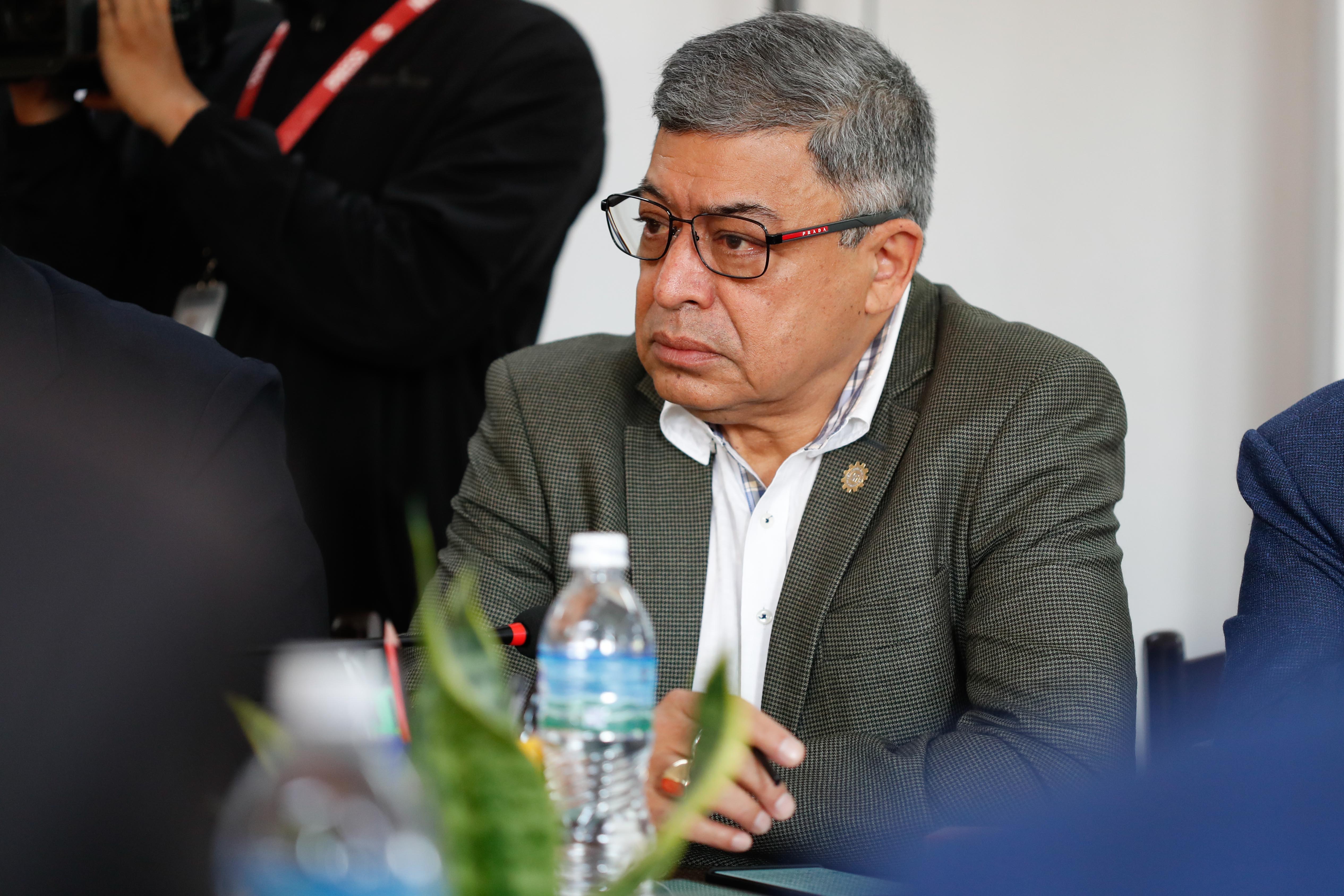 deepak malhotra