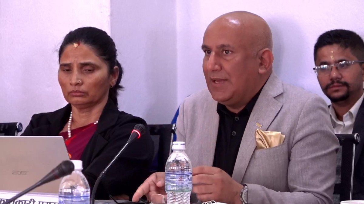   नयाँ गन्तव्य खोजेर हिँड्ने पर्यटकहरू बढे : दीपकराज जोशी