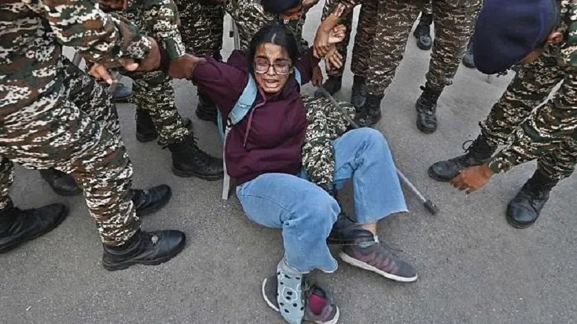   वायु प्रदूषण विरुद्धको प्रदर्शनलाई लिएर दिल्लीमा किन भइरहेछ विवाद ?