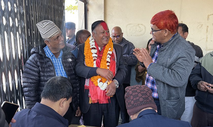   देवेन्द्र पौडेलले नवलपरासी-२ मा गराए उम्मेदवारी दर्ता