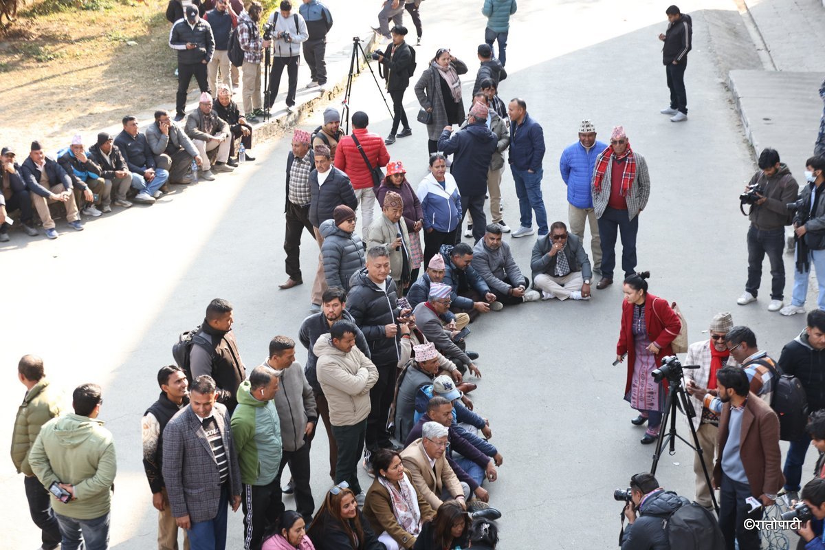dharna deuba samuha (3)