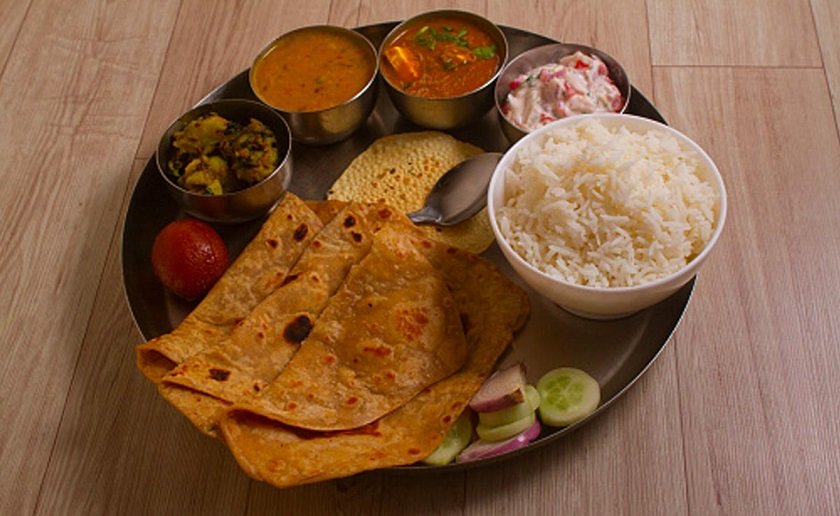 मोटोपनाः गहुँको रोटीले बढाउँछ कि सेतो चामलले ?