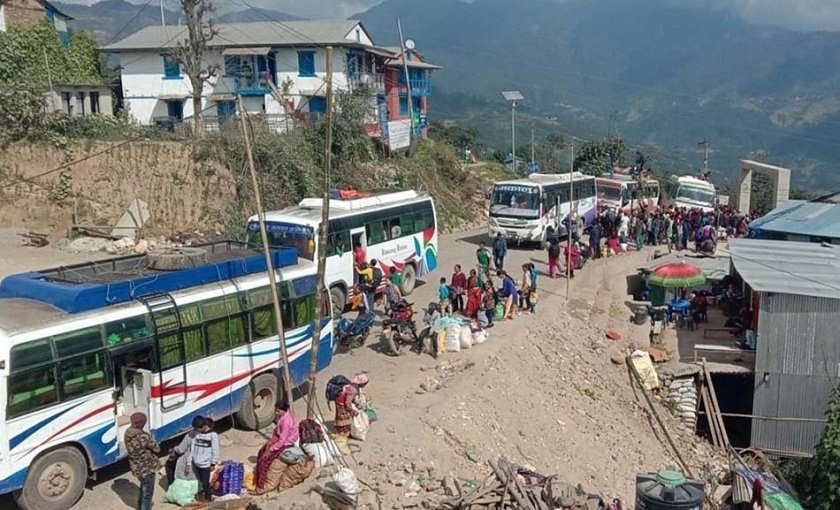 दसैँको नाममा यात्रुसँग मनपरी भाडा