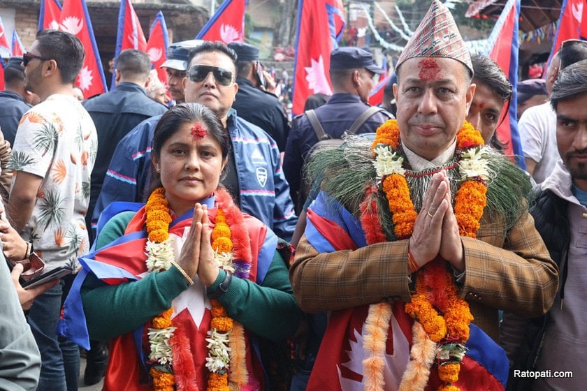 कीर्तिपुरमा स्वतन्त्रबाट अधिकारीले दर्ता गरे मेयर पदमा उम्मेदवारी