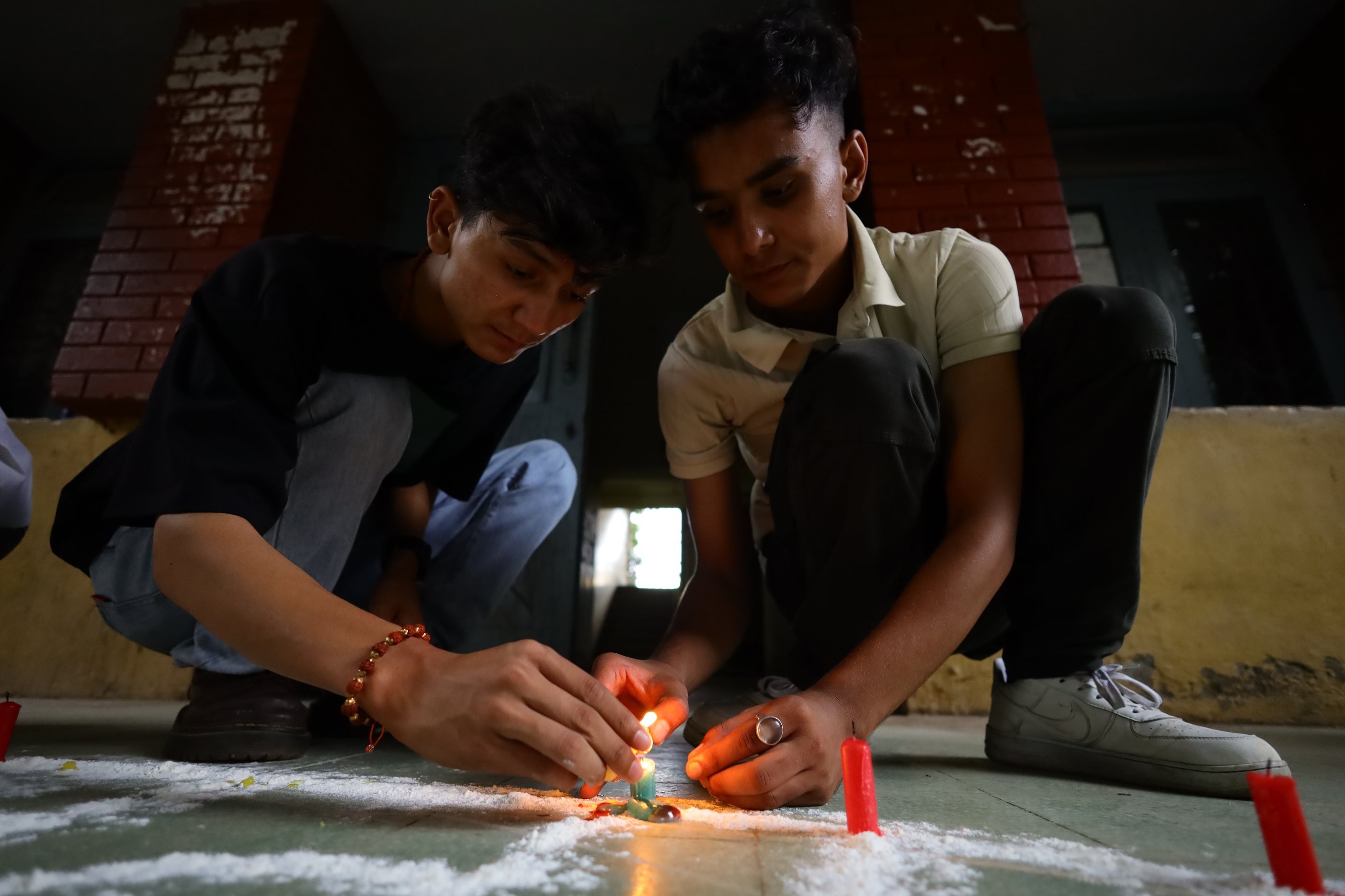 सौर्य एयर दुर्घटना र सिमलताल दुर्घटनामा ज्यान गुमाएकाहरूको सम्झनामा दीप प्रज्वलन