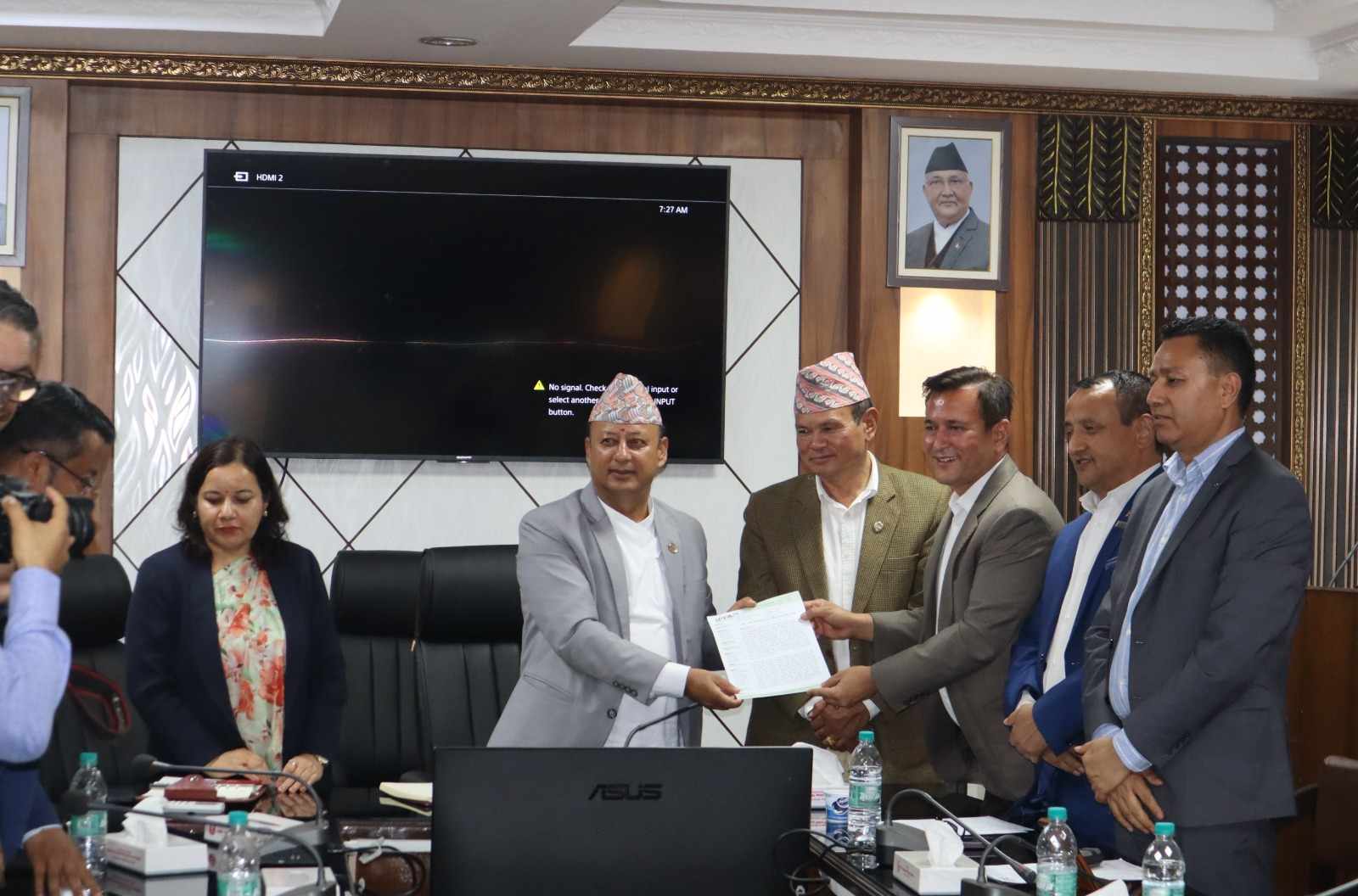 ऊर्जा क्षेत्रको समस्या समाधानमा सरकार प्रतिबद्ध छ : ऊर्जामन्त्री