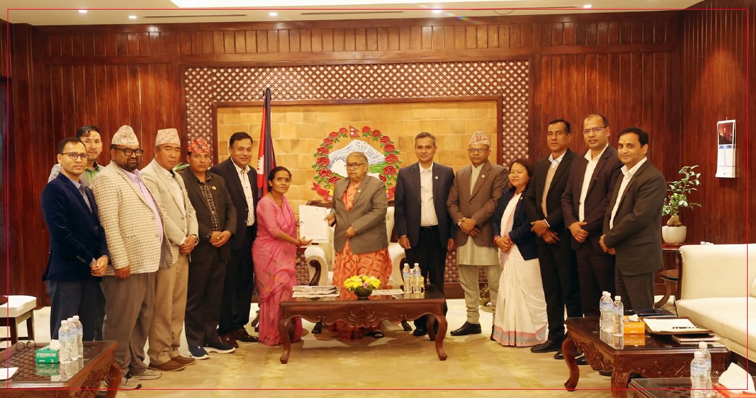   प्रधानमन्त्री कार्कीद्वारा जनप्रतिनिधिहरूसँग छलफल