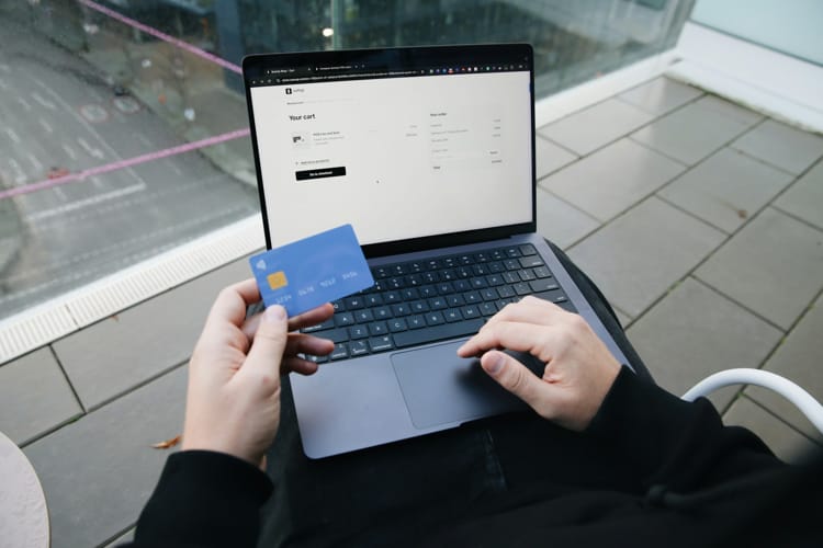 South Korea Launches Fake Online Shopping Sites to Combat Addiction