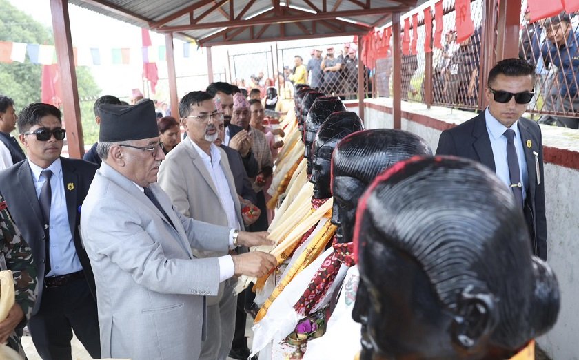 दोरम्बामा प्रचण्ड, तस्बिरमा हेरौँ