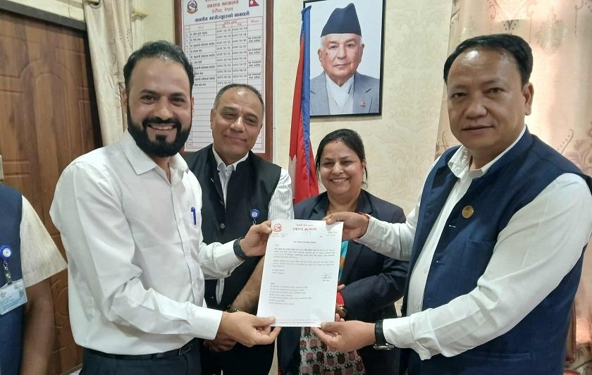 हेटौँडा अस्पतालको निर्देशकमा डा. सापकोटा
