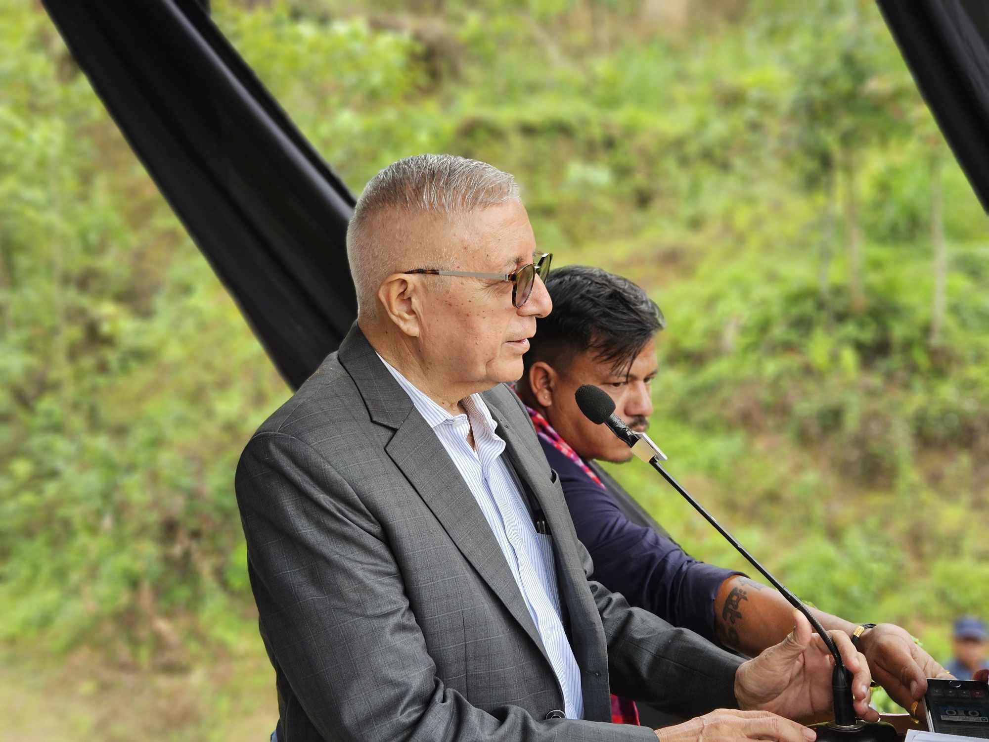 कार्यकर्ताले नेताको झोला मात्र बोक्ने हैन : डा.शेखर कोइराला