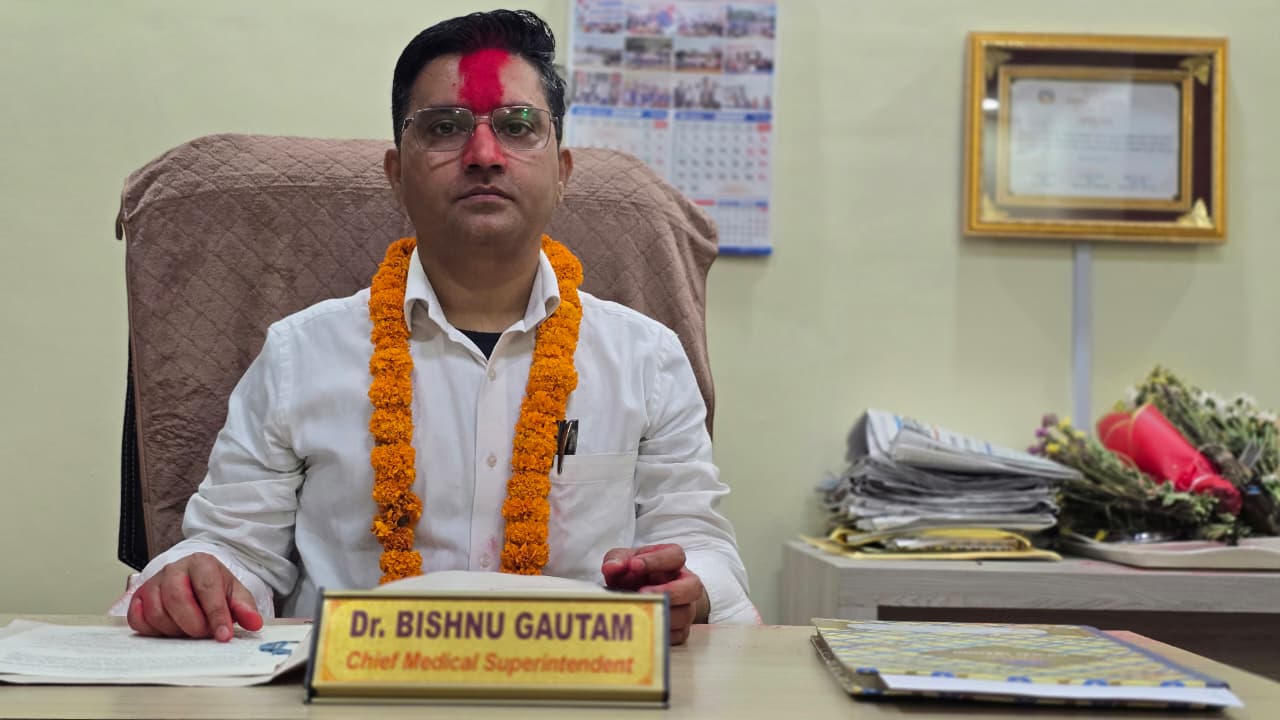 सर्वोच्चको आदेशपछि लुम्बिनी प्रादेशिक अस्पतालको मेसुमा नियुक्त भए डा. गौतम