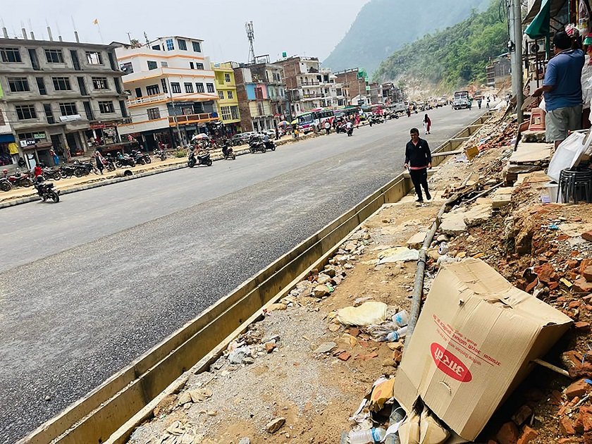 मुग्लिन–पोखरा सडक : संरचना नहटाउँदा काममा विलम्ब