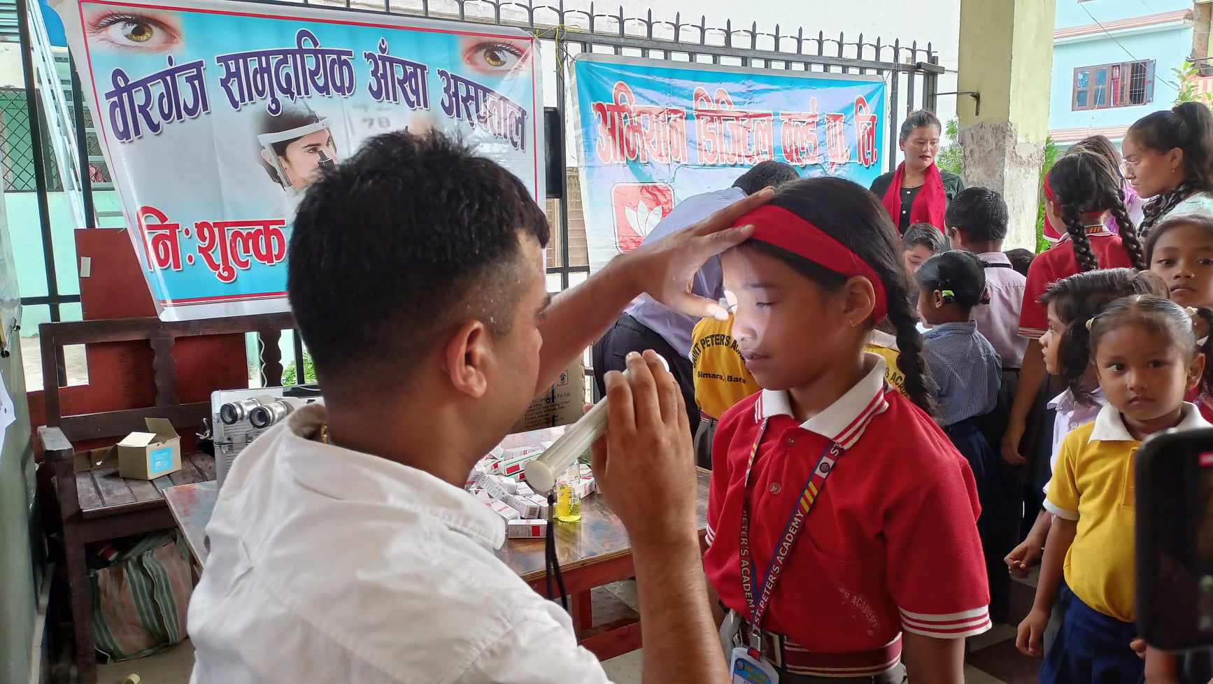 बारामा स्कुले विद्यार्थीहरूमा आँखा पाक्ने समस्या फैलँदै