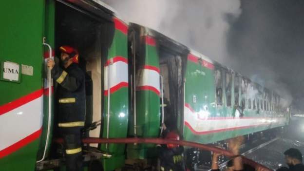 बंगलादेशमा चुनावको २ दिन अगाडि हिंसा : रेलमा आगजनी, ४ जनाको मृत्यु