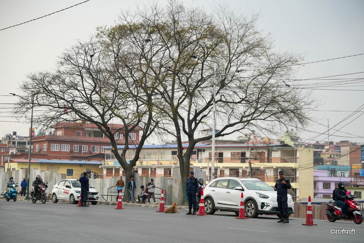 Election police on Duty Kathmandu traffic (14)