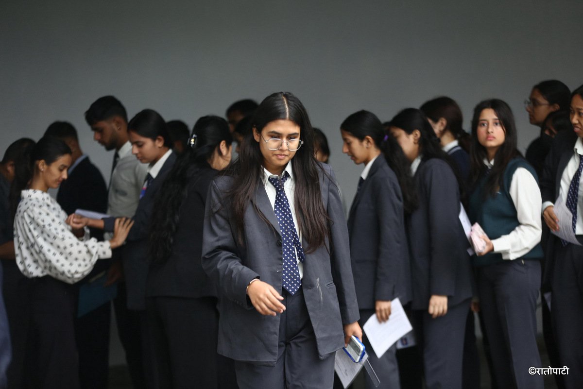 ‘जेन–जी’ पुस्ताका झण्डै ६० प्रतिशत भन्छन्– उच्च शिक्षा नेपालमै
