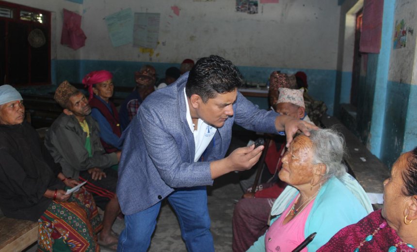 आँखा शिविरबाट तीन सय जना लाभान्वित