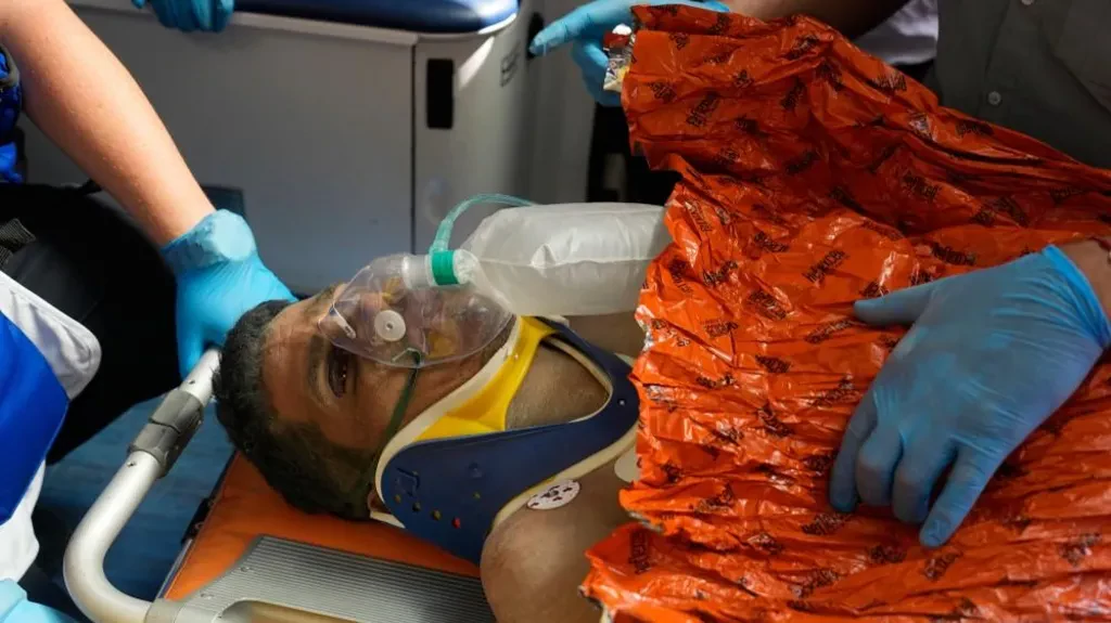 Man Rescued Alive After Eight Days Trapped Under Rubble in Venezuela
