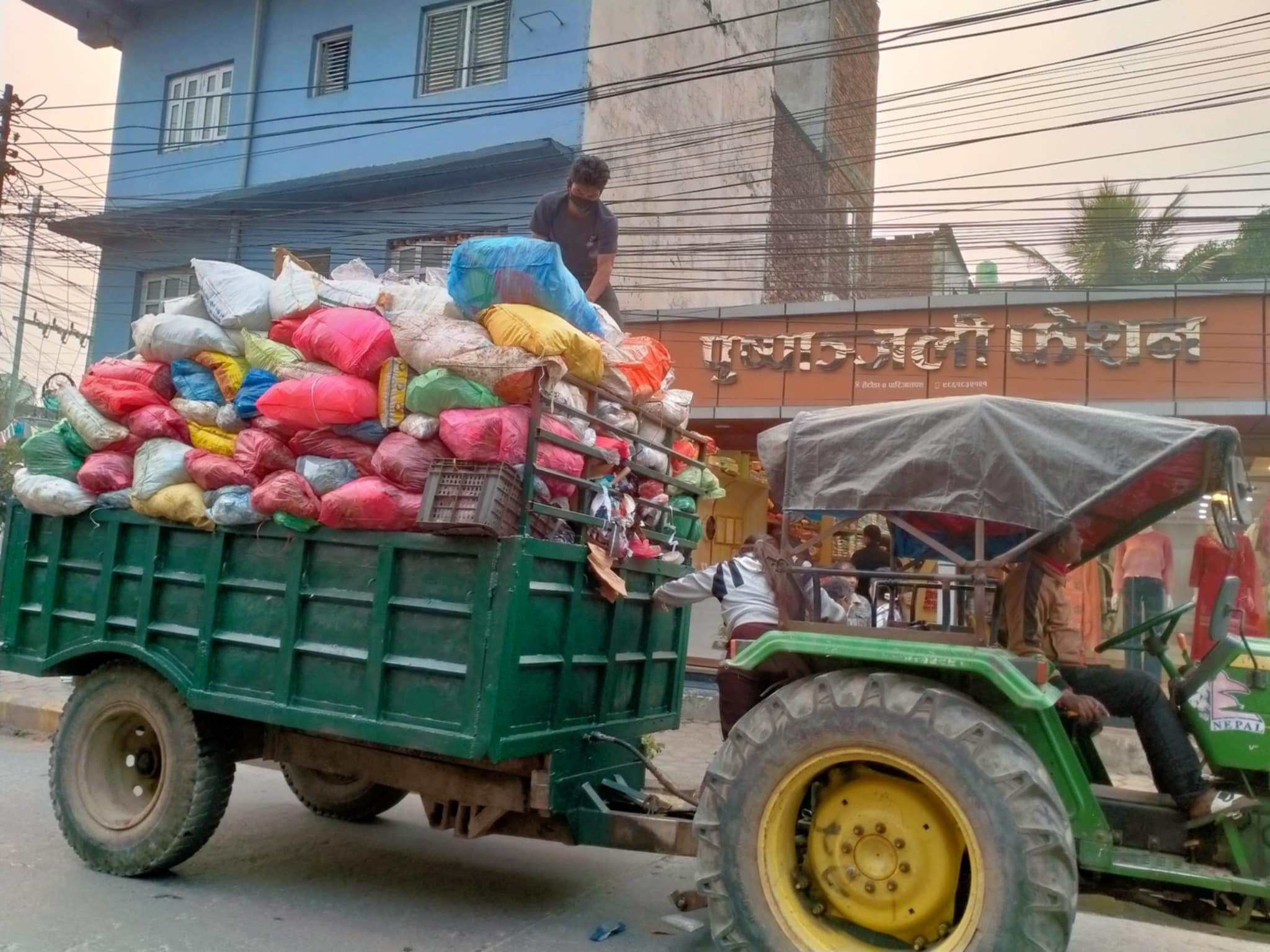 उठ्न थाल्यो हेटौंडाको फोहोर