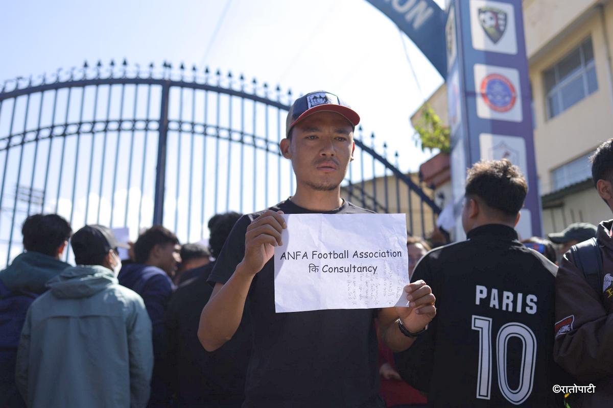 football players protest (15)