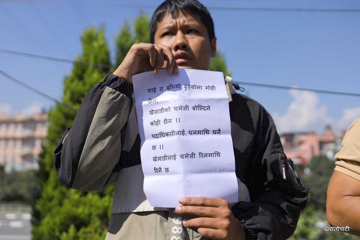 football players protest (17)