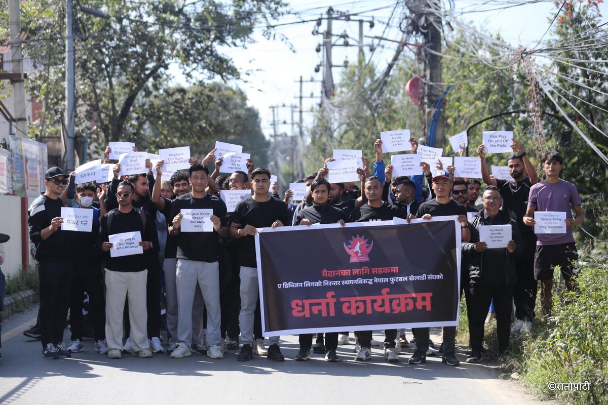 football players protest (20)