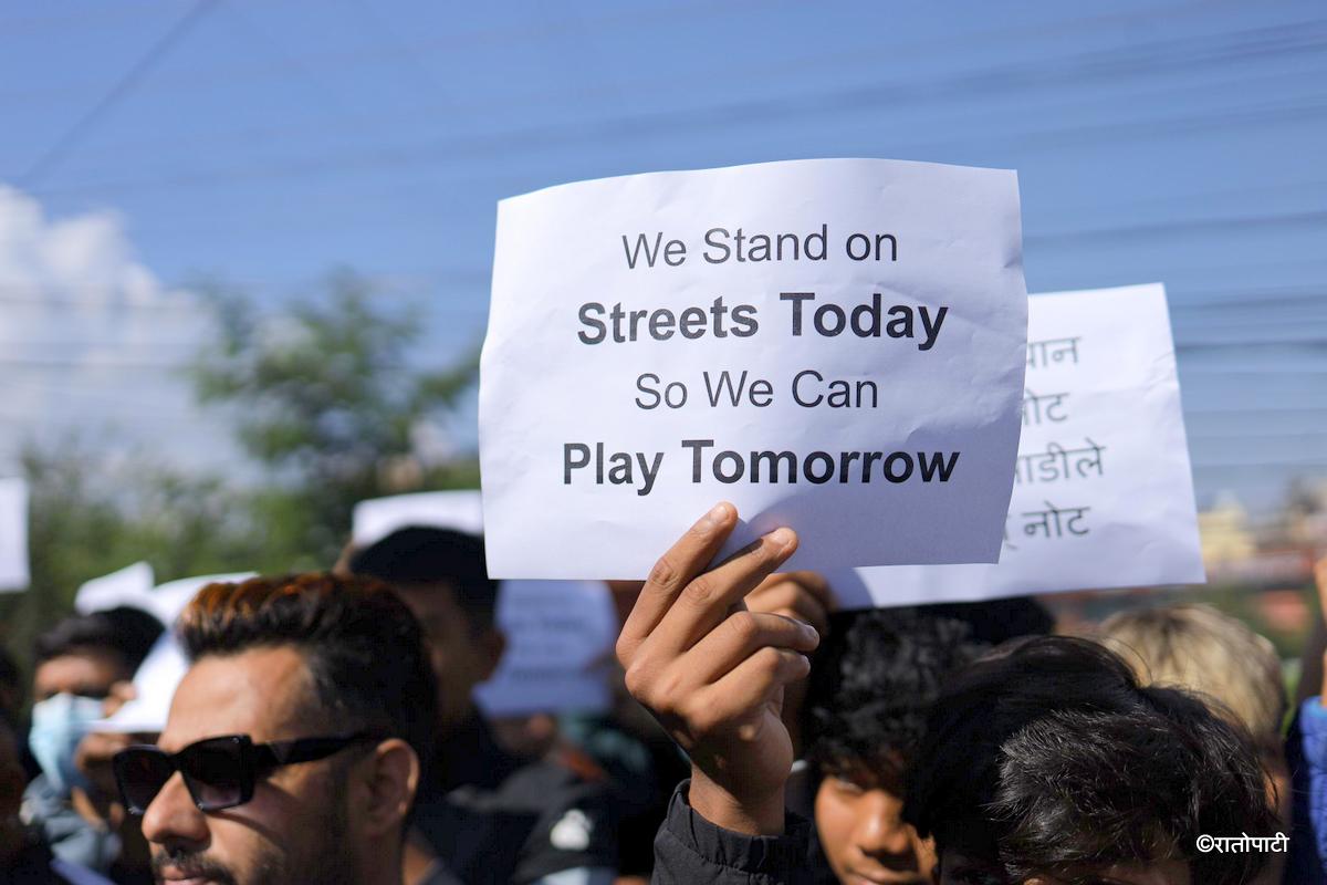 football players protest (4)