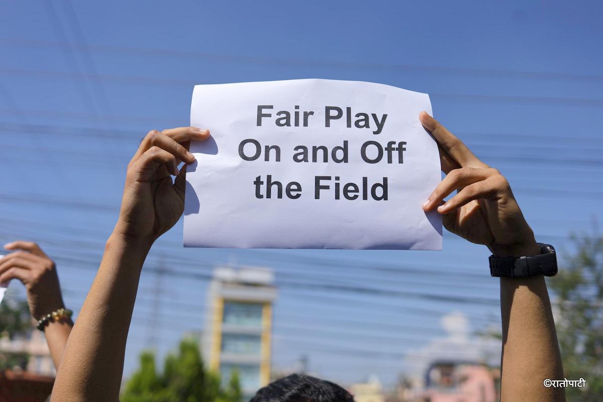 football players protest (7)