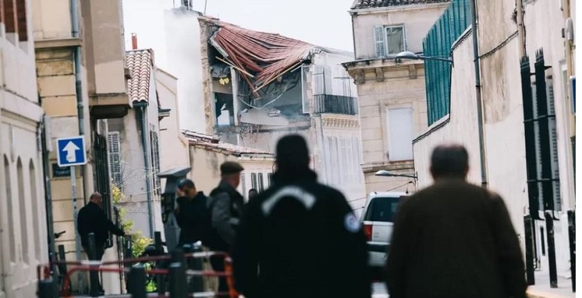 फ्रान्समा चारतले भवन भत्किँदा २ जनाको मृत्यु
