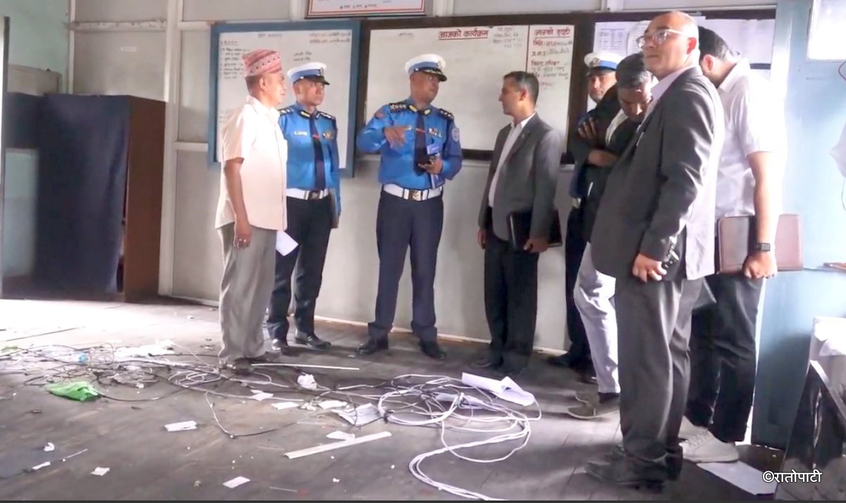   उच्च मनोबलका साथ काममा खटिन ट्राफिक प्रहरीलाई गृहमन्त्रीको आग्रह