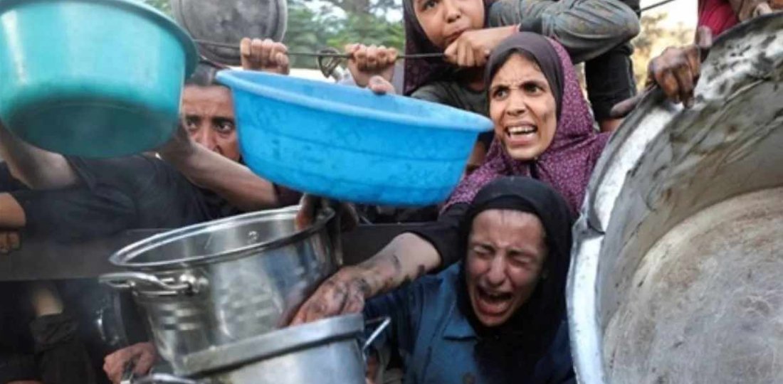   गाजामा खाद्य सामग्री लिन गएका प्यालेस्टाइनीमाथि फेरि गोली प्रहार, ३२ जनाको मृत्यु