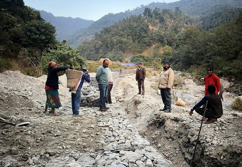 गलकोटका दुई सडक स्तरोन्नति गरिँदै