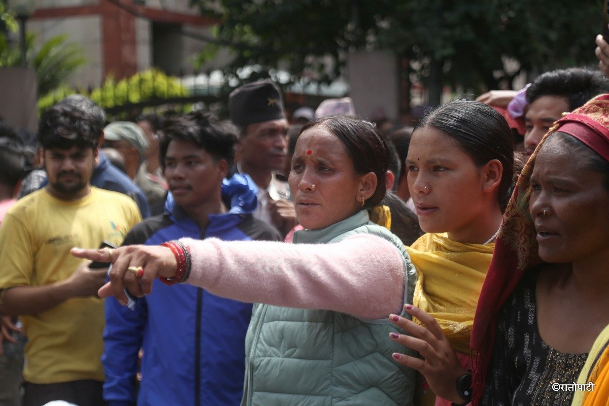 ganesh nepali family protest (10)