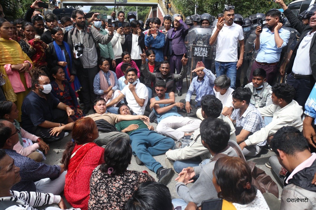 ganesh nepali family protest (14)