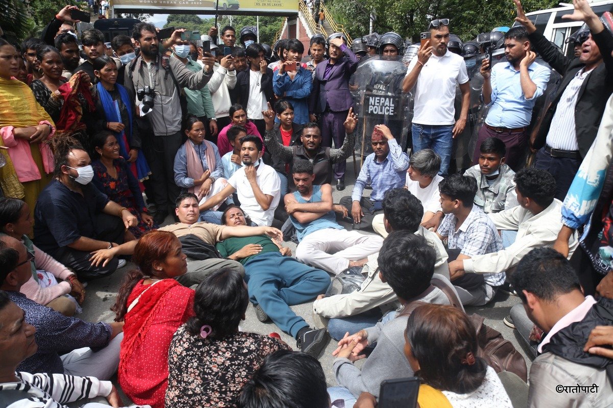 ganesh nepali family protest (17)