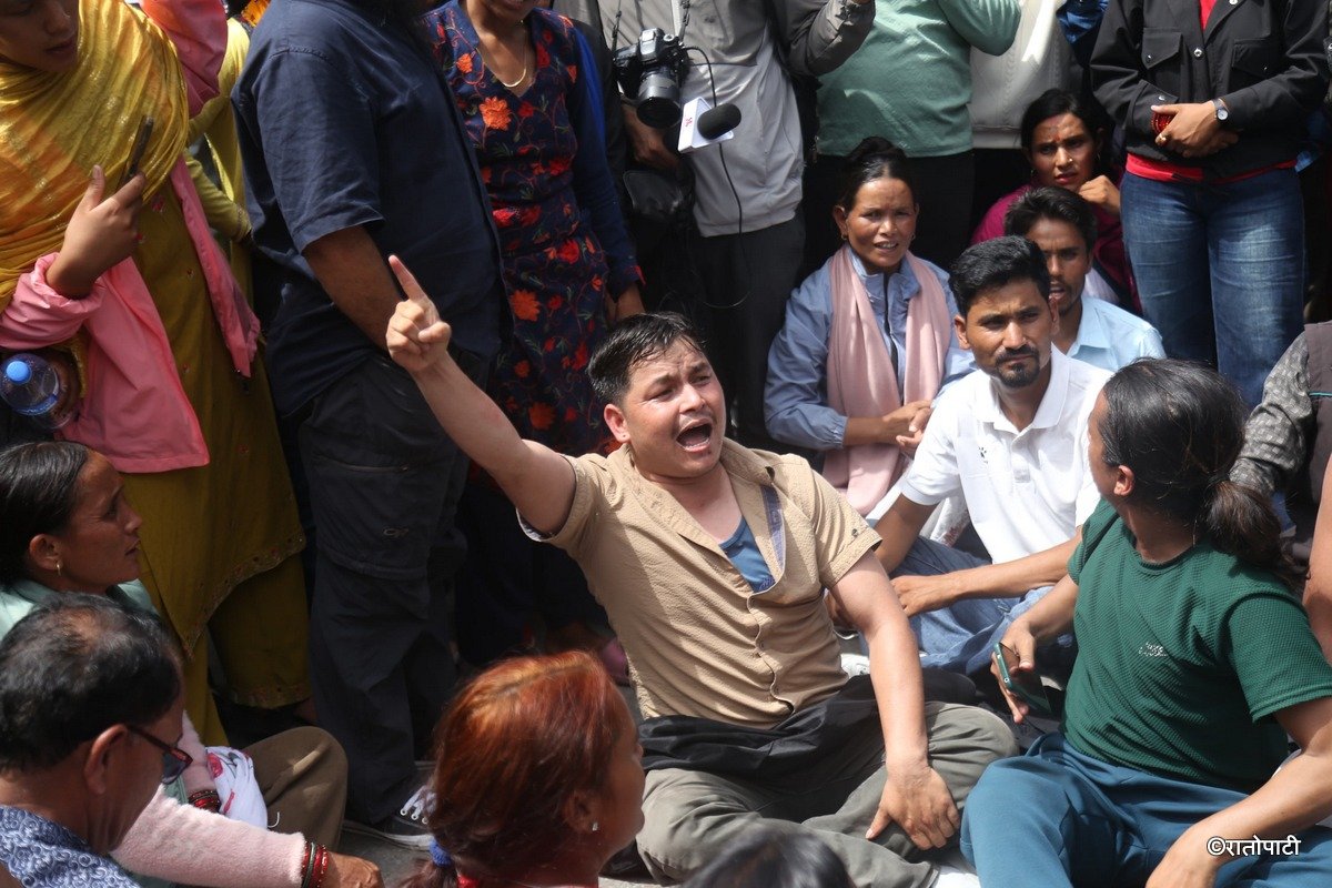 ganesh nepali family protest (4)