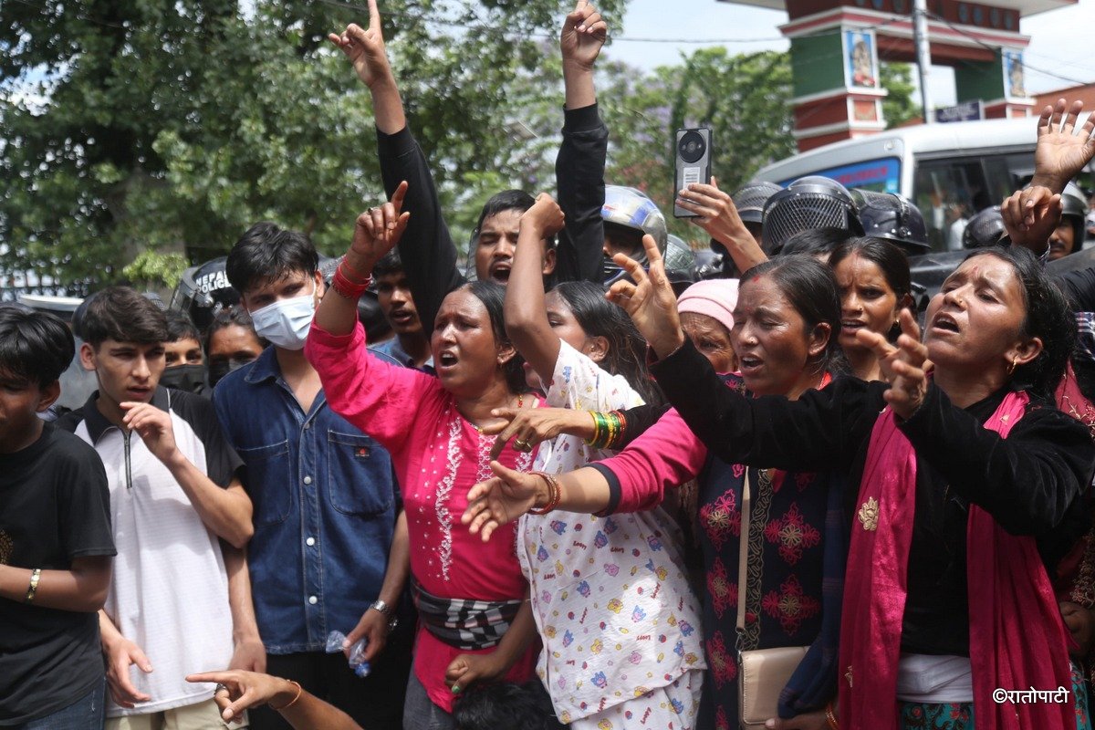 ganesh nepali family protest (8)